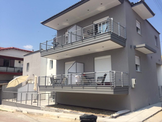 Vila ARIANTI, Sarti